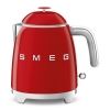 Mini hervidor rojo Smeg